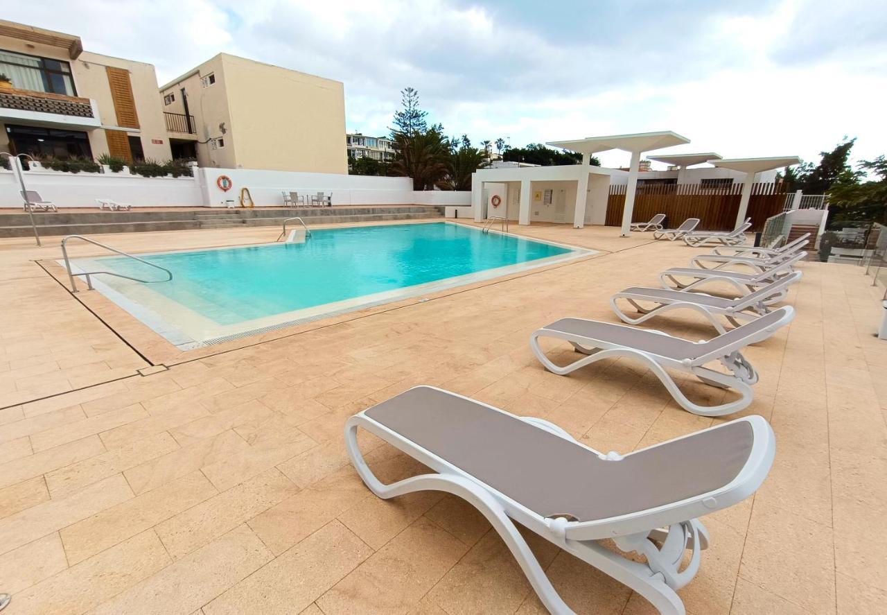 Apartment La Fiesta Арона Екстериор снимка