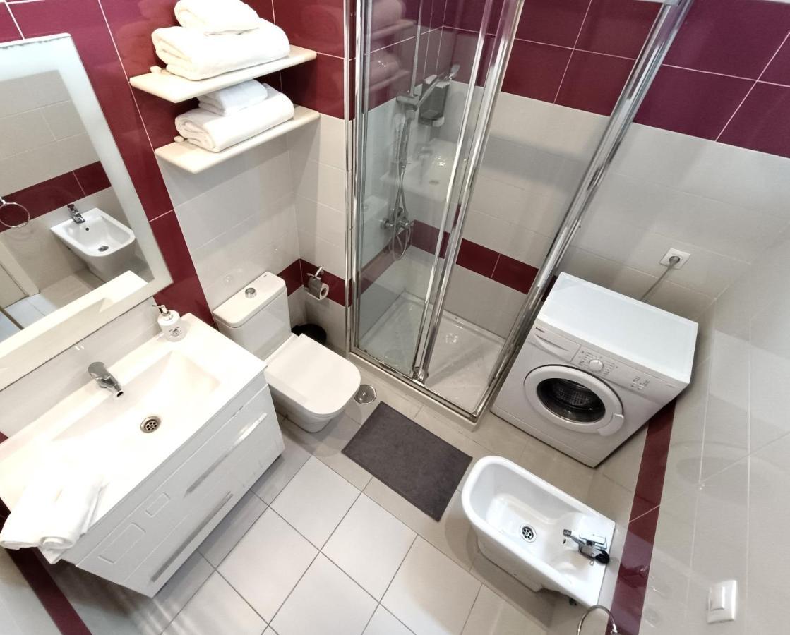 Apartment La Fiesta Арона Екстериор снимка