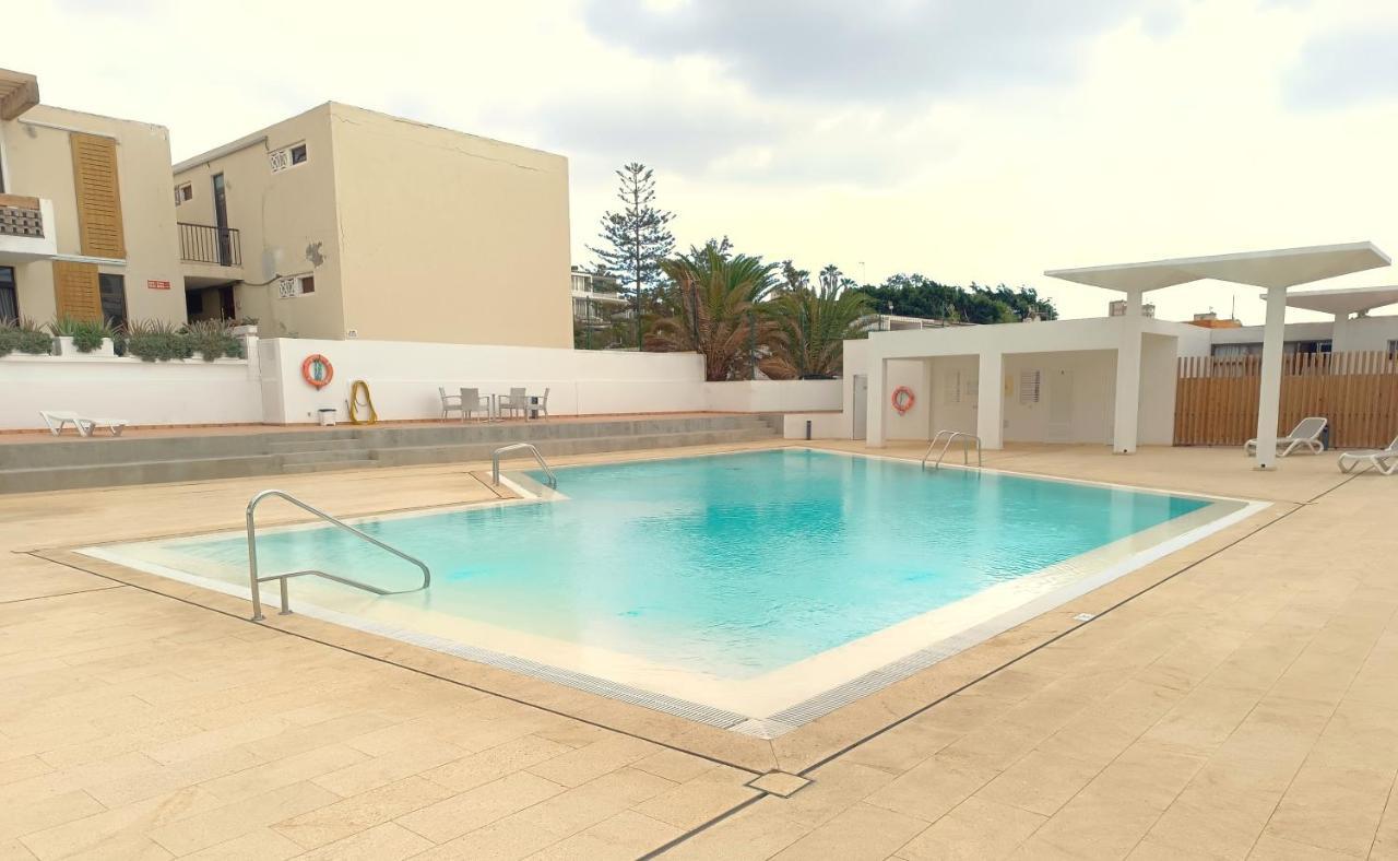 Apartment La Fiesta Арона Екстериор снимка