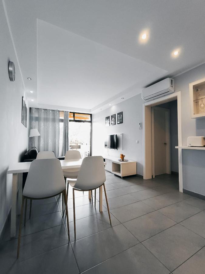 Apartment La Fiesta Арона Екстериор снимка