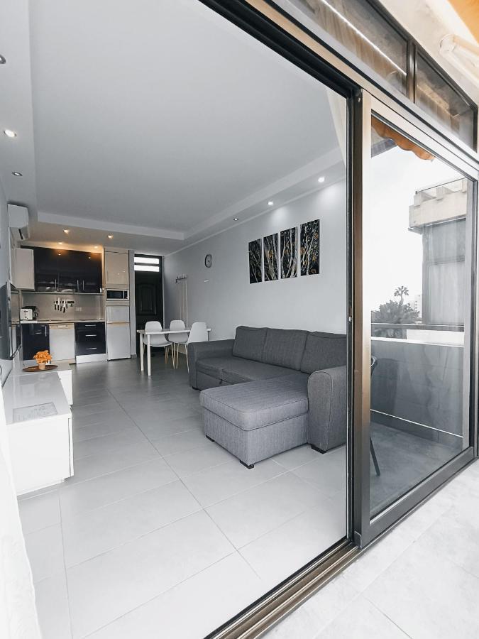 Apartment La Fiesta Арона Екстериор снимка
